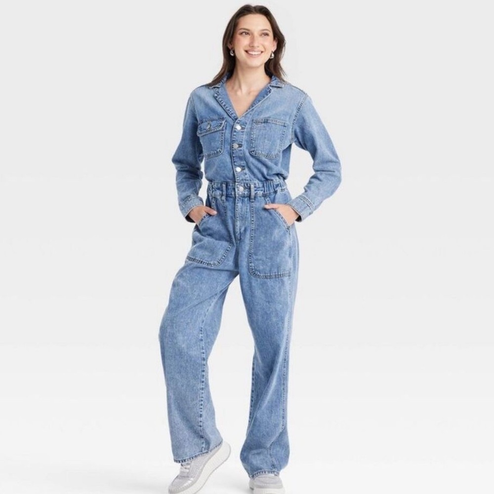 Women's Long Sleeve Utility Baggy Denim
Jumpsuit Medium Wash Size 6